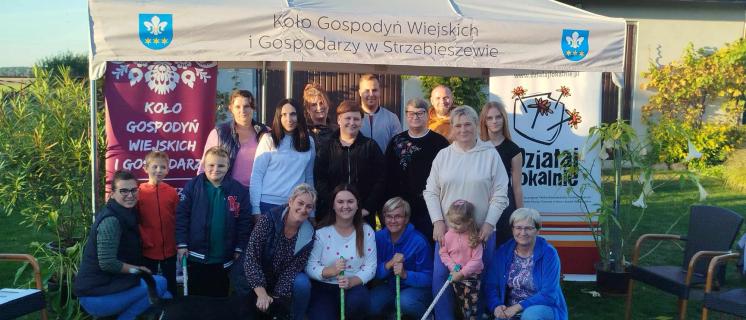 Uczestnicy spotkania "Gardening pod chmurką”